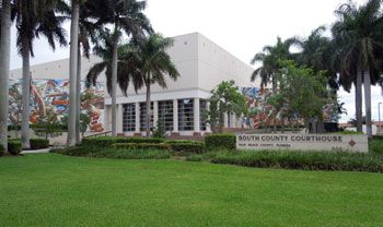 Palm Beach South County Courthouse - Clerk & Comptroller's Offic